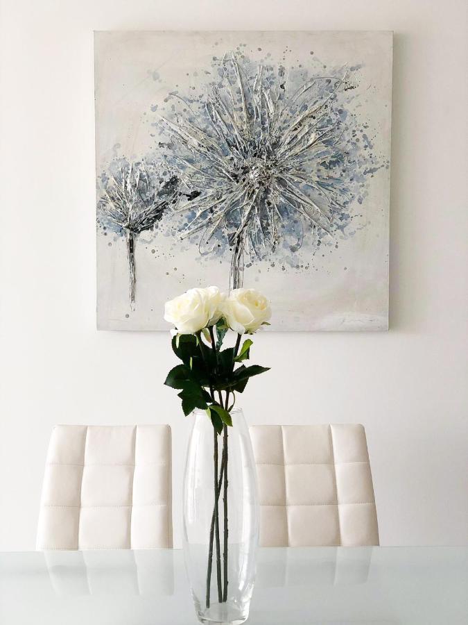 Charming Apartment In The Heart Of St. Julians San Giuliano Esterno foto
